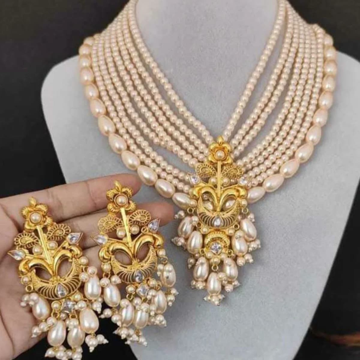 Pearl Necklace — view 2